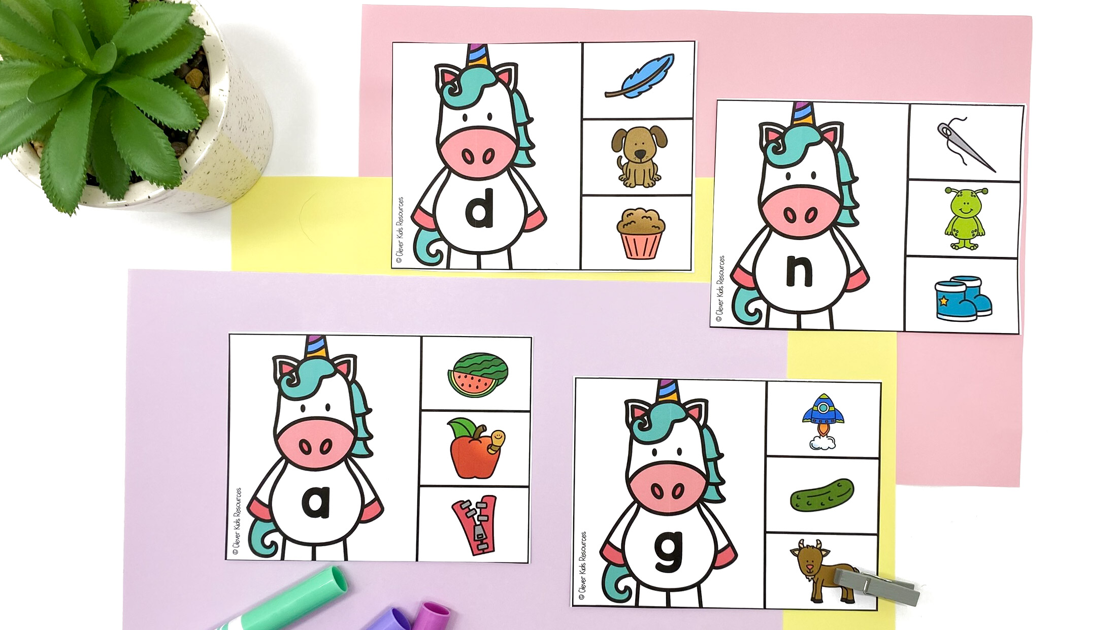 Free unicorn beginning sounds clip cards for kindergarten. Students match lowercase letters to pictures with the same beginning sound.